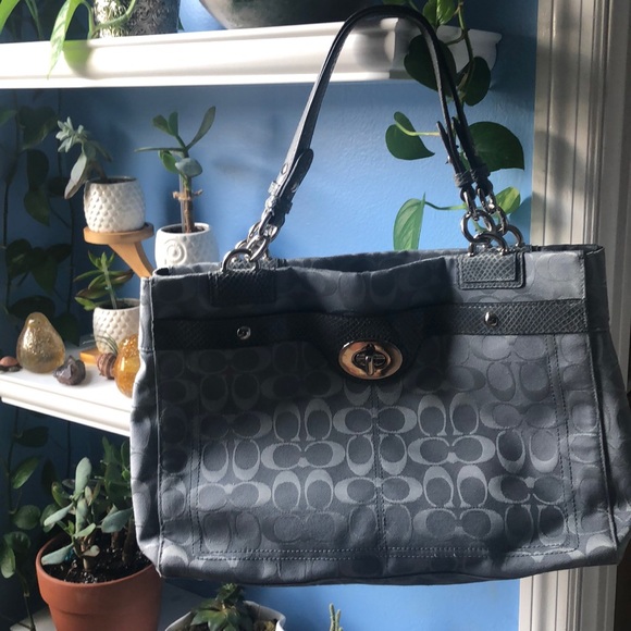 Coach Handbags - 👛Coach signature canvas handbag, grey👛
